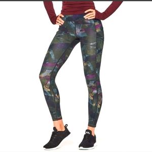 Lululemon Speed Up Tight On Luxtreme In Aura Dark Chome 28" Size 6